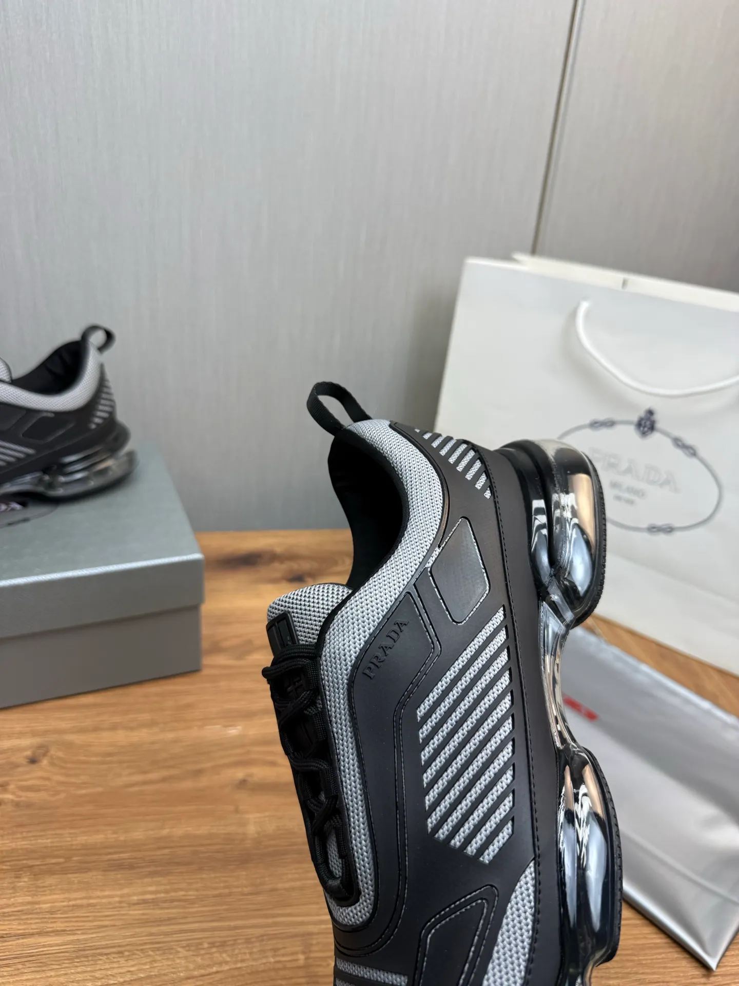 Men's shoes 💰640💰 [PRADA] Men's shoes are popular in the counter, high-quality shipments ✔️Official website synchronization, original fly-woven epoxy fabric + cowhide lining, 1⃣️ to 1⃣️ replica, original air-cushion original bottom, 38-45 (one size larger)